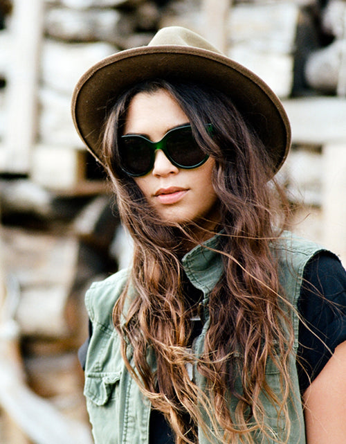 Load image into Gallery viewer, Jase New York Cosette Sunglasses in Emerald Green