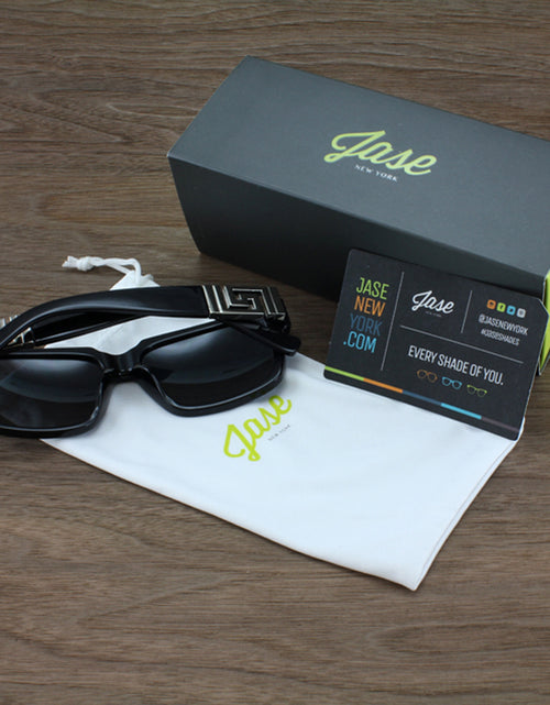 Load image into Gallery viewer, Jase New York Victor Sunglasses in Silver