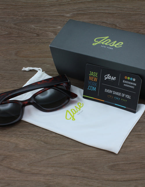 Load image into Gallery viewer, Jase New York Delano Sunglasses in Havana